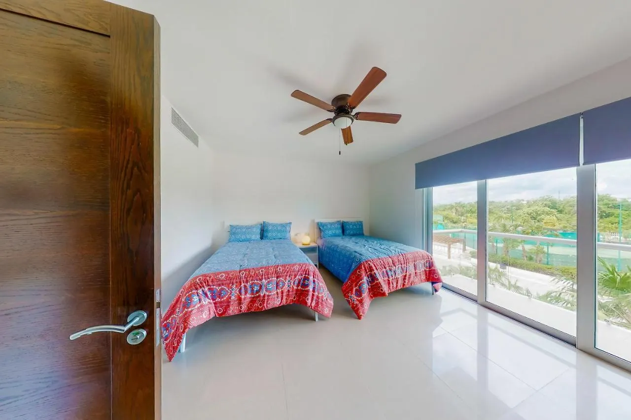 Hakuna Matata 725N At Mareazul Beachfront Playa del Carmen 0*,