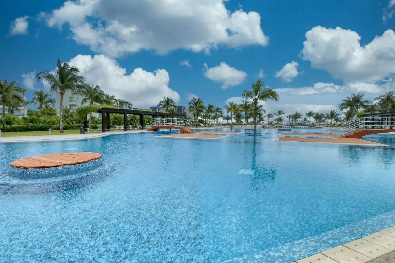 Apartment Hakuna Matata 725N At Mareazul Beachfront Playa del Carmen